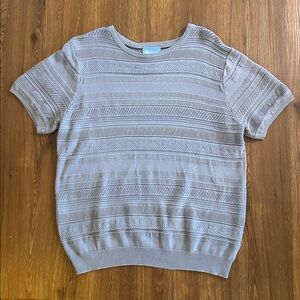 Vintage Koret Grey Knit Short Sleeve Top Grandmacore Cottagecore